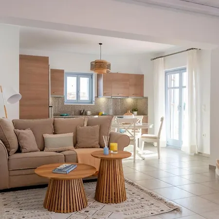 Mariam * Sarakiniko (Paros)