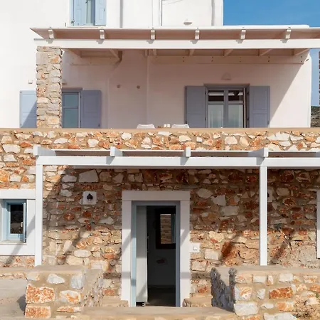 Mariam Sarakiniko (Paros)
